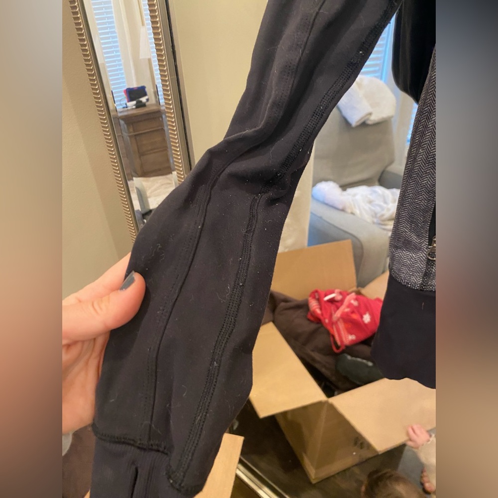 Lululemon Grey Herringbone Pattern Track Jacket- … - image 3